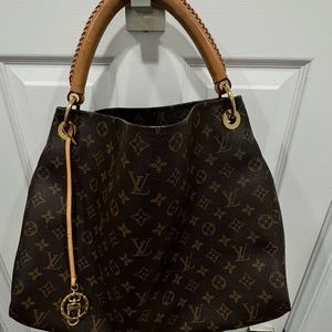 Louis Vuitton bag for sale